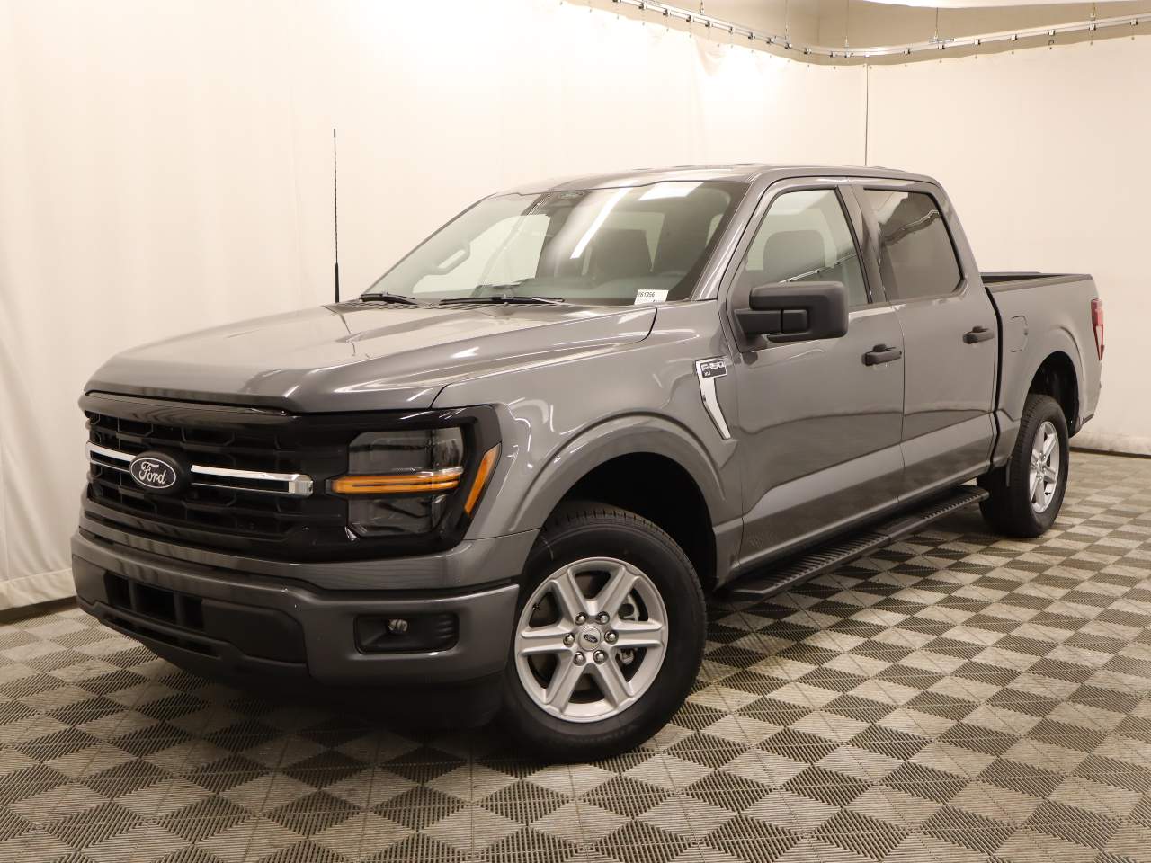 2026 Ford F-150 SuperCrew XLT