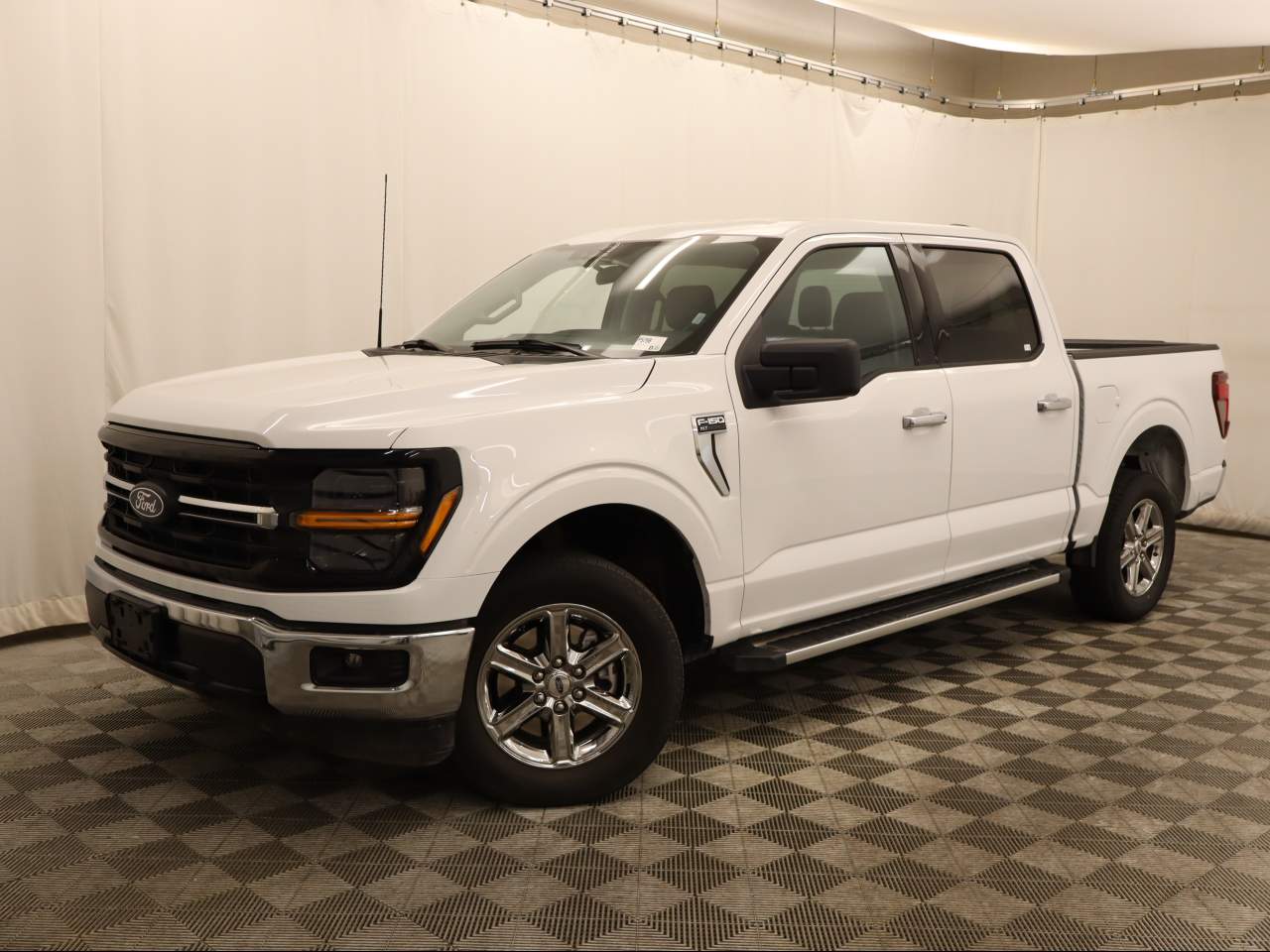 2025 Ford F-150 XLT Crew Cab