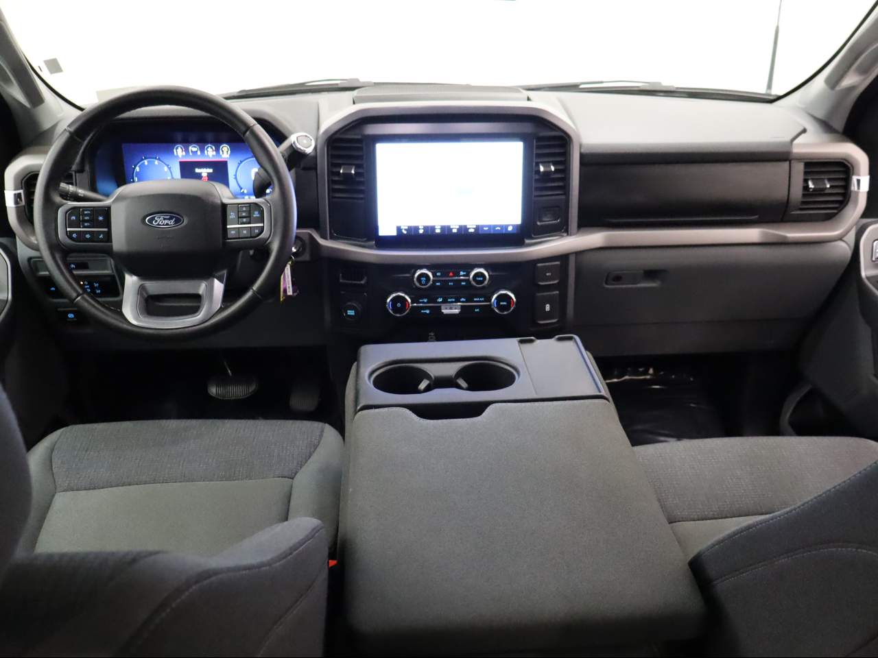 2025 Ford F-150 XLT Crew Cab