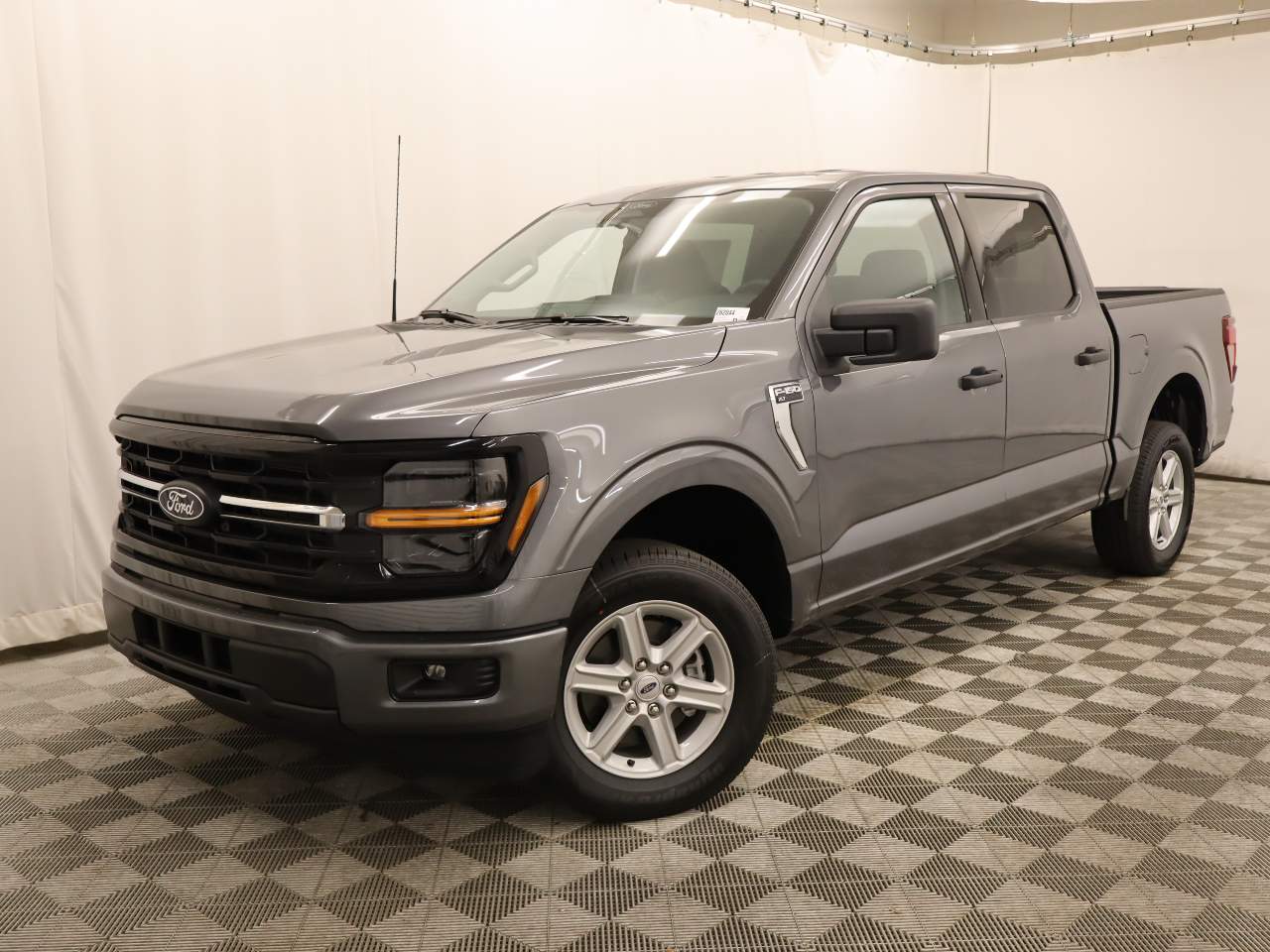 2026 Ford F-150 SuperCrew XLT