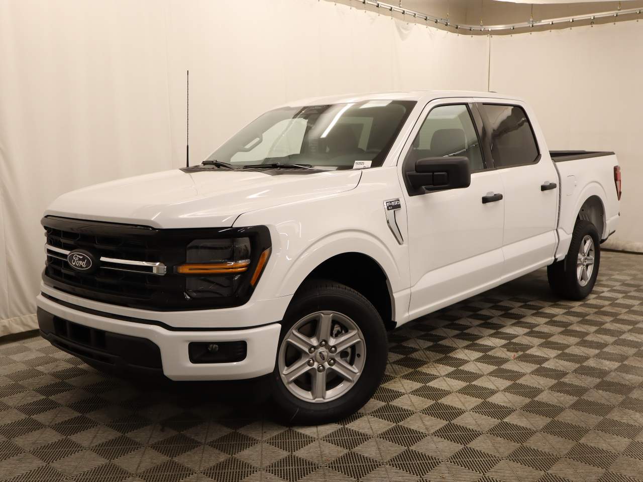 2026 Ford F-150 SuperCrew XLT