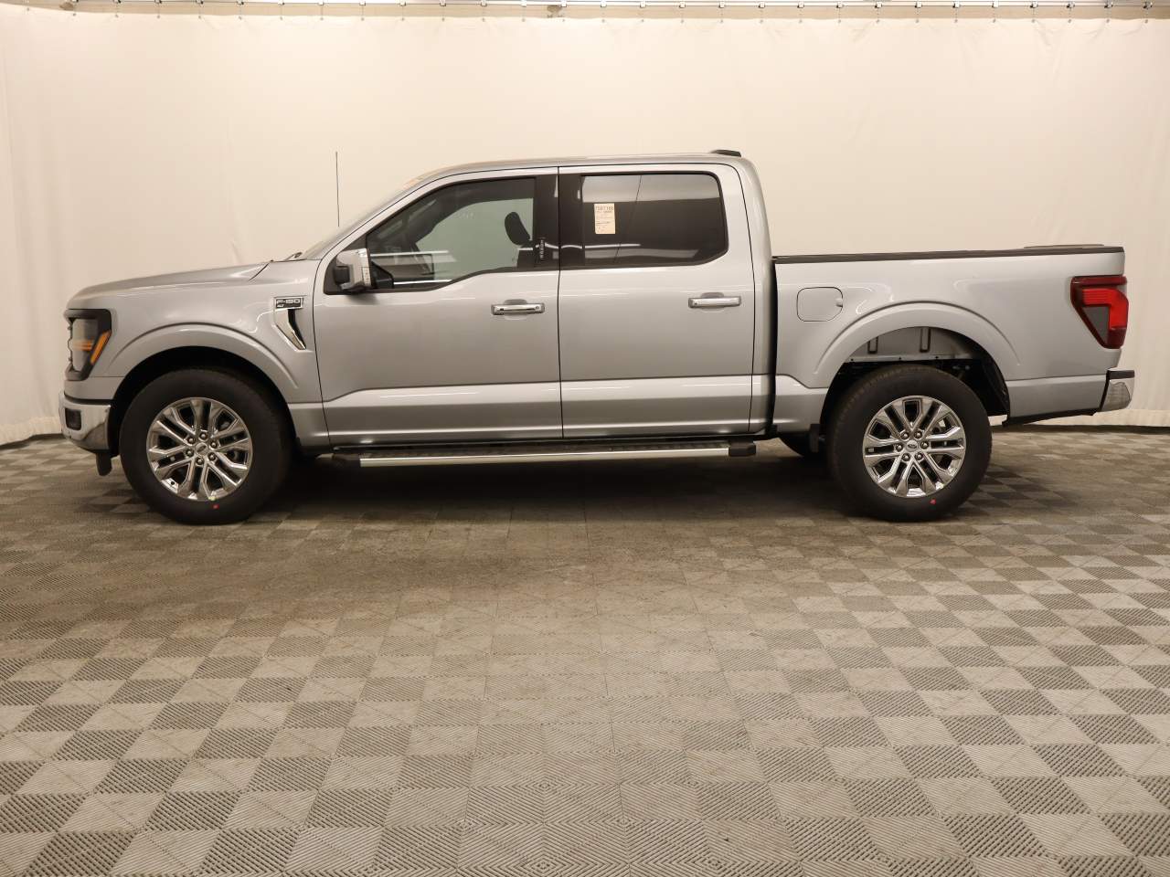 2024 Ford F-150 SuperCrew XLT