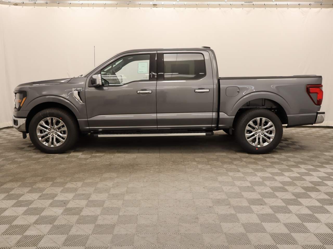 2024 Ford F-150 SuperCrew XLT