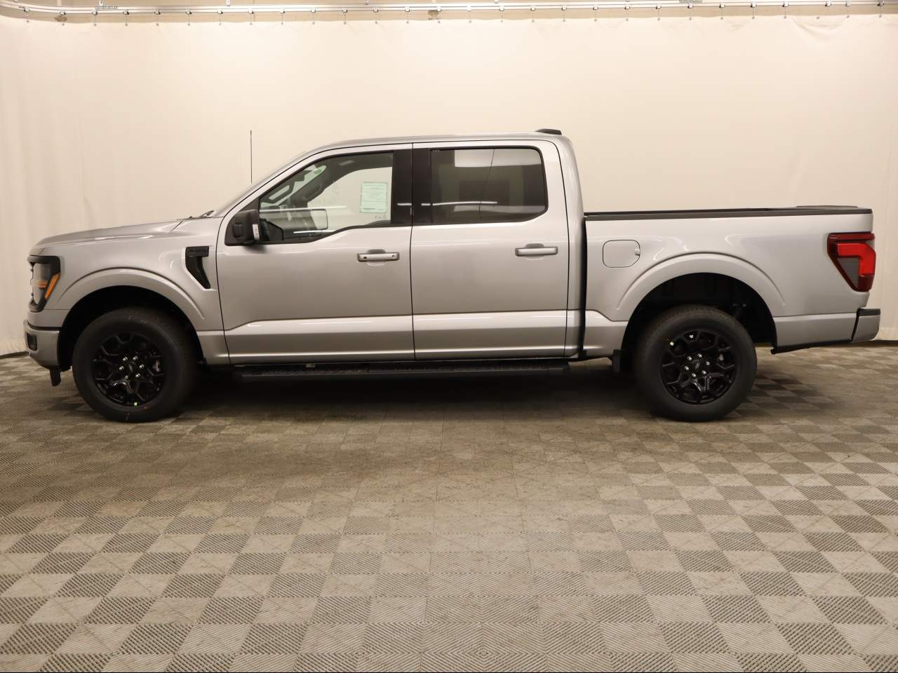 2026 Ford F-150 SuperCrew XLT