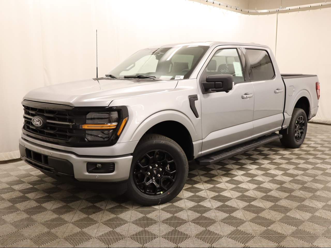 2026 Ford F-150 SuperCrew XLT