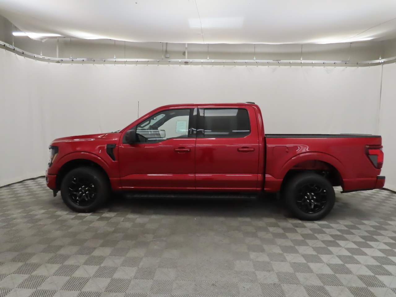 2024 Ford F-150 SuperCrew XLT