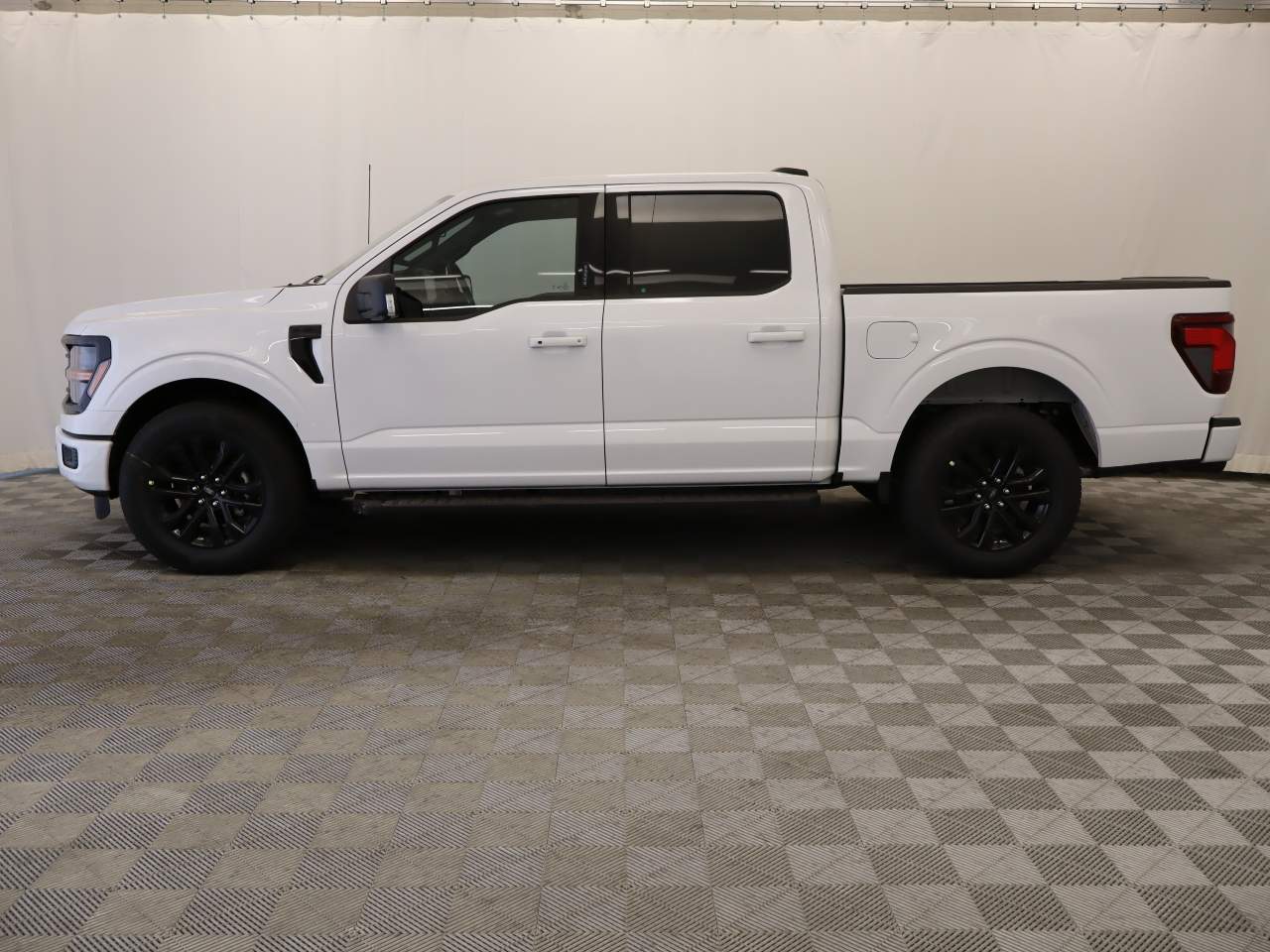 2024 Ford F-150 SuperCrew XLT