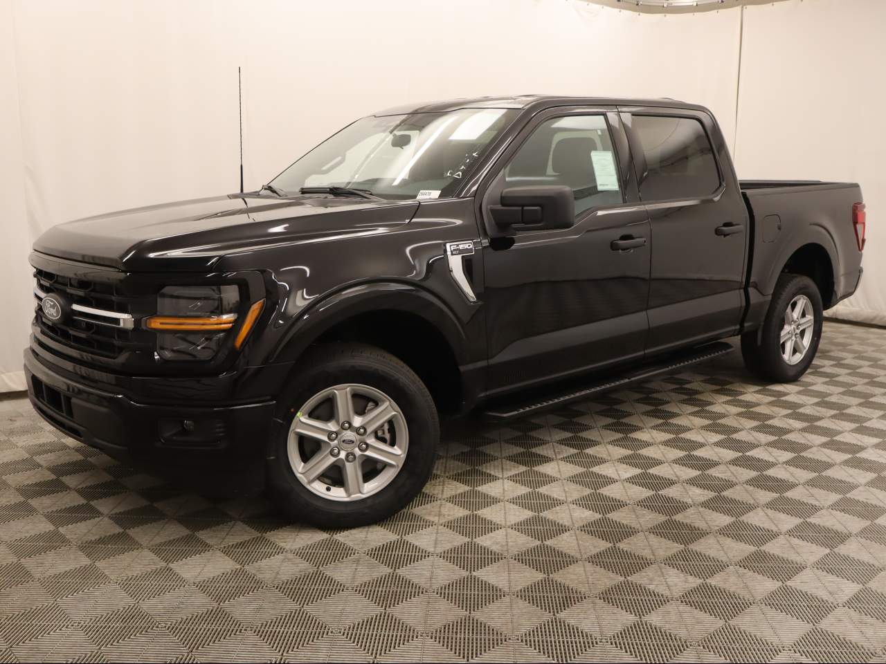 2026 Ford F-150 SuperCrew XLT