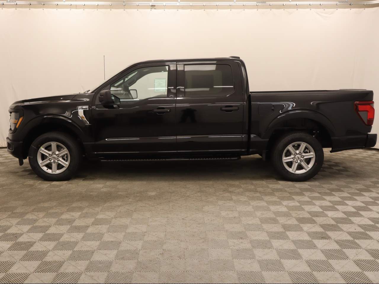 2026 Ford F-150 SuperCrew XLT