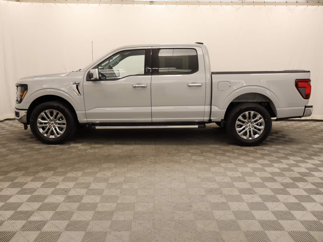 2024 Ford F-150 SuperCrew XLT