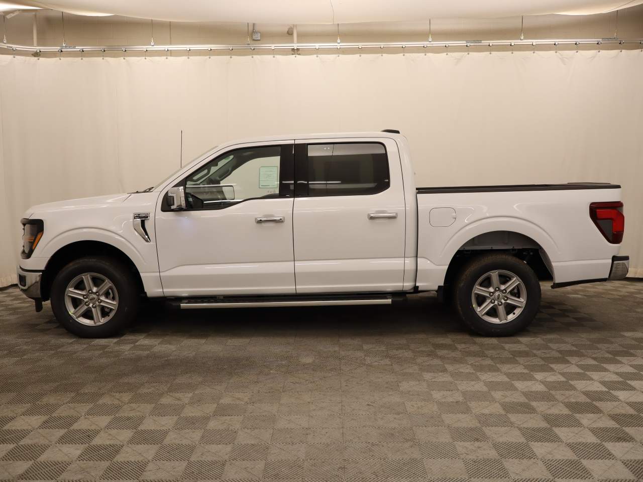 2025 Ford F-150 SuperCrew XLT