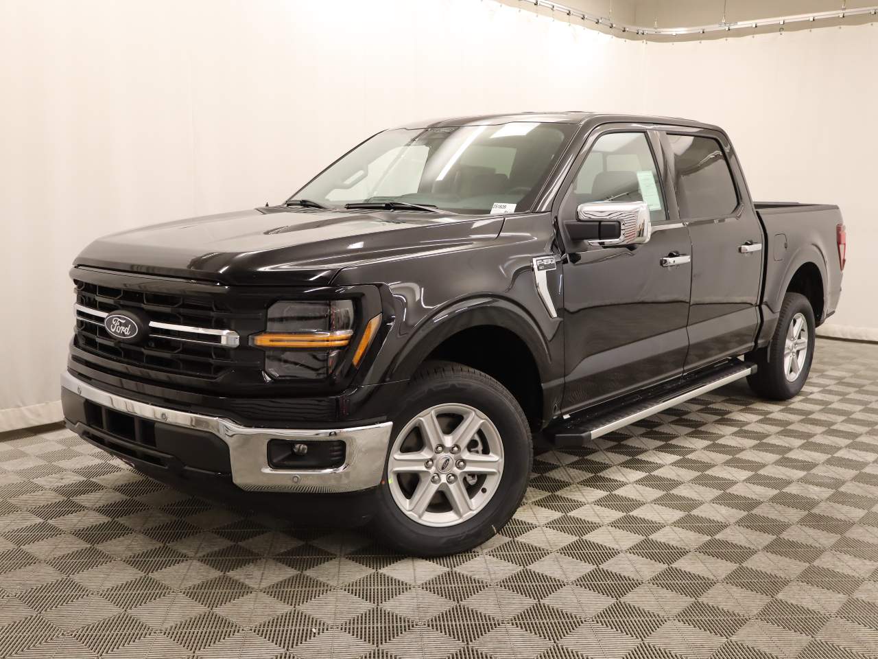 2025 Ford F-150 SuperCrew XLT