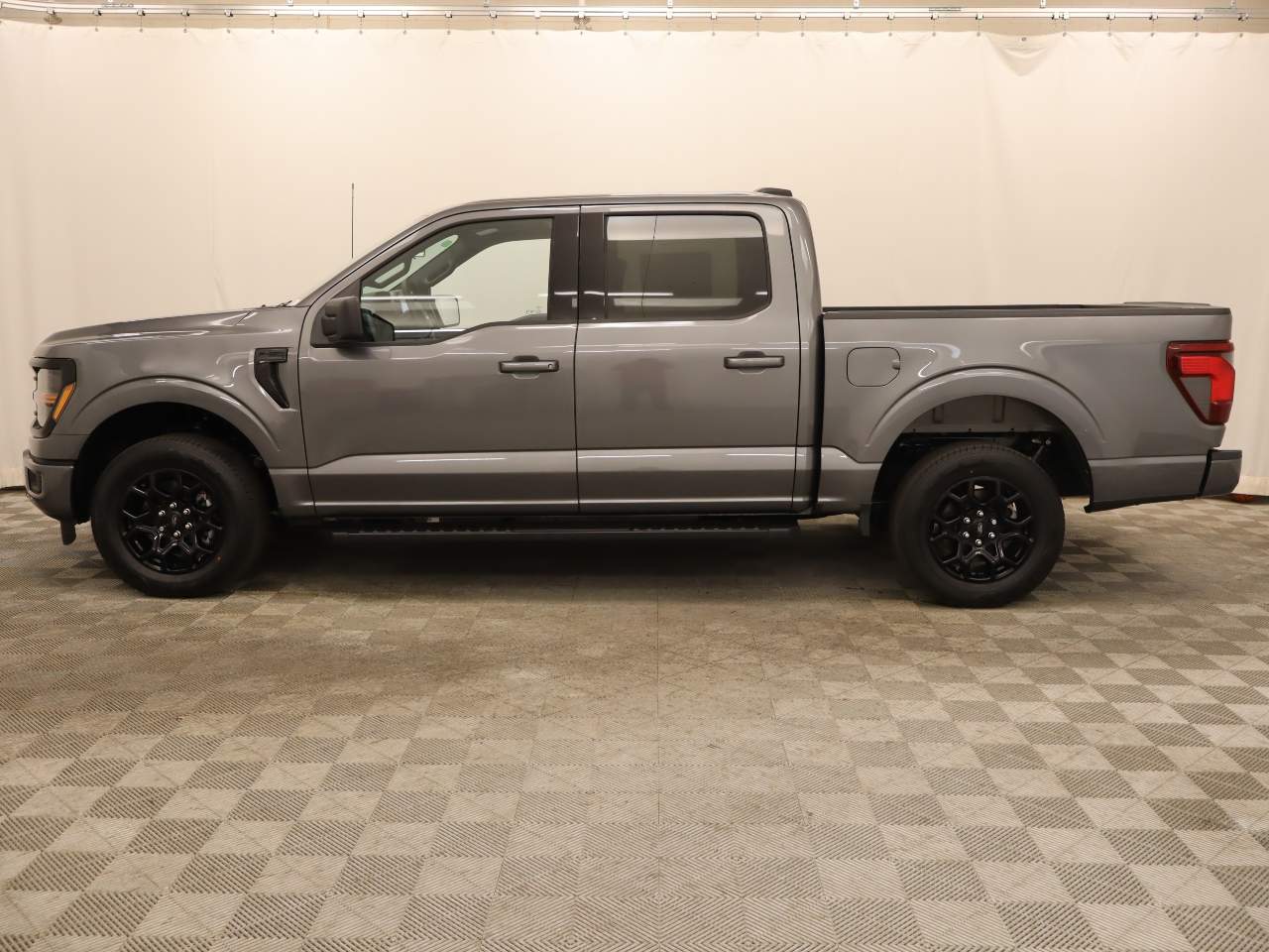 2026 Ford F-150 SuperCrew XLT