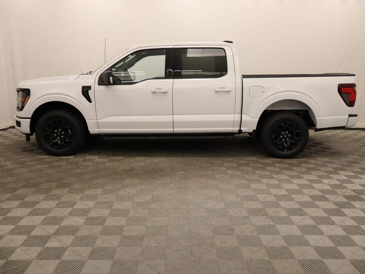 2024 Ford F-150 SuperCrew XLT