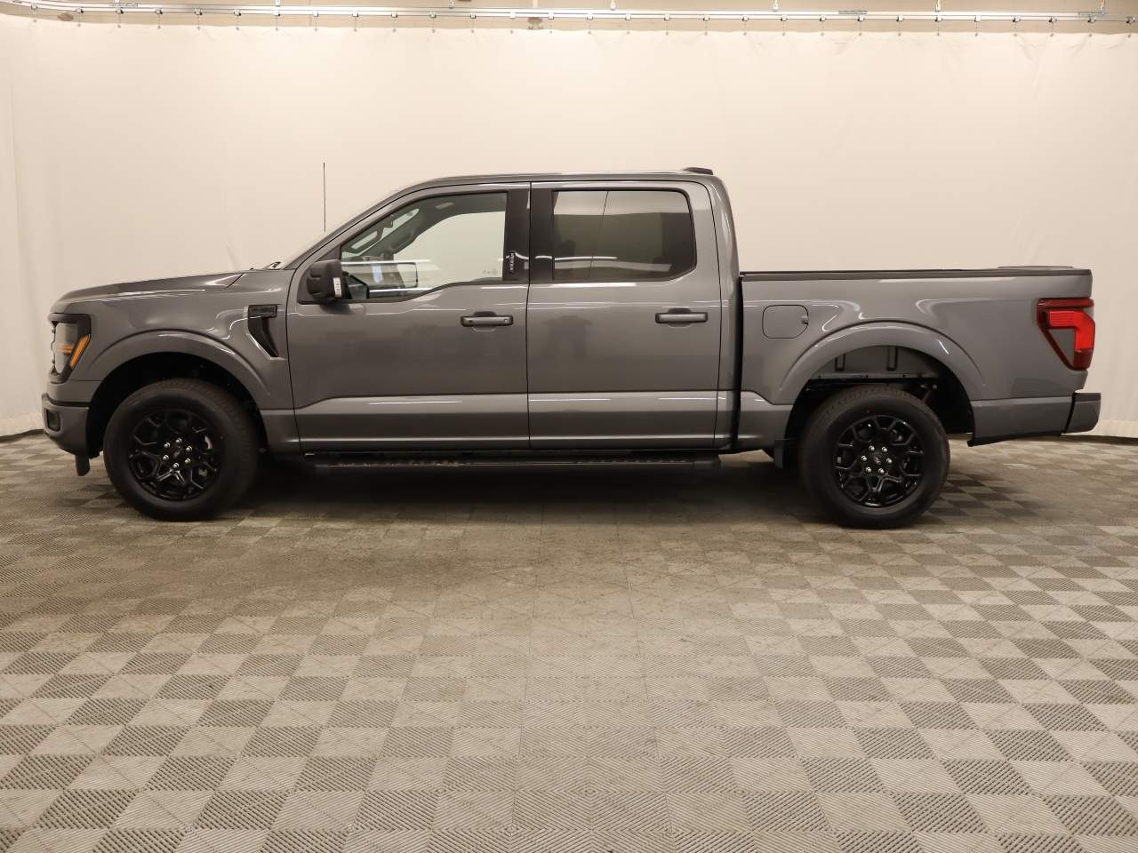 2024 Ford F-150 SuperCrew XLT