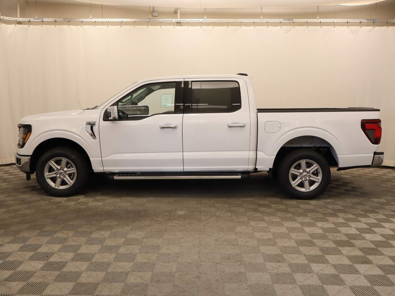 2025 Ford F-150 SuperCrew XLT