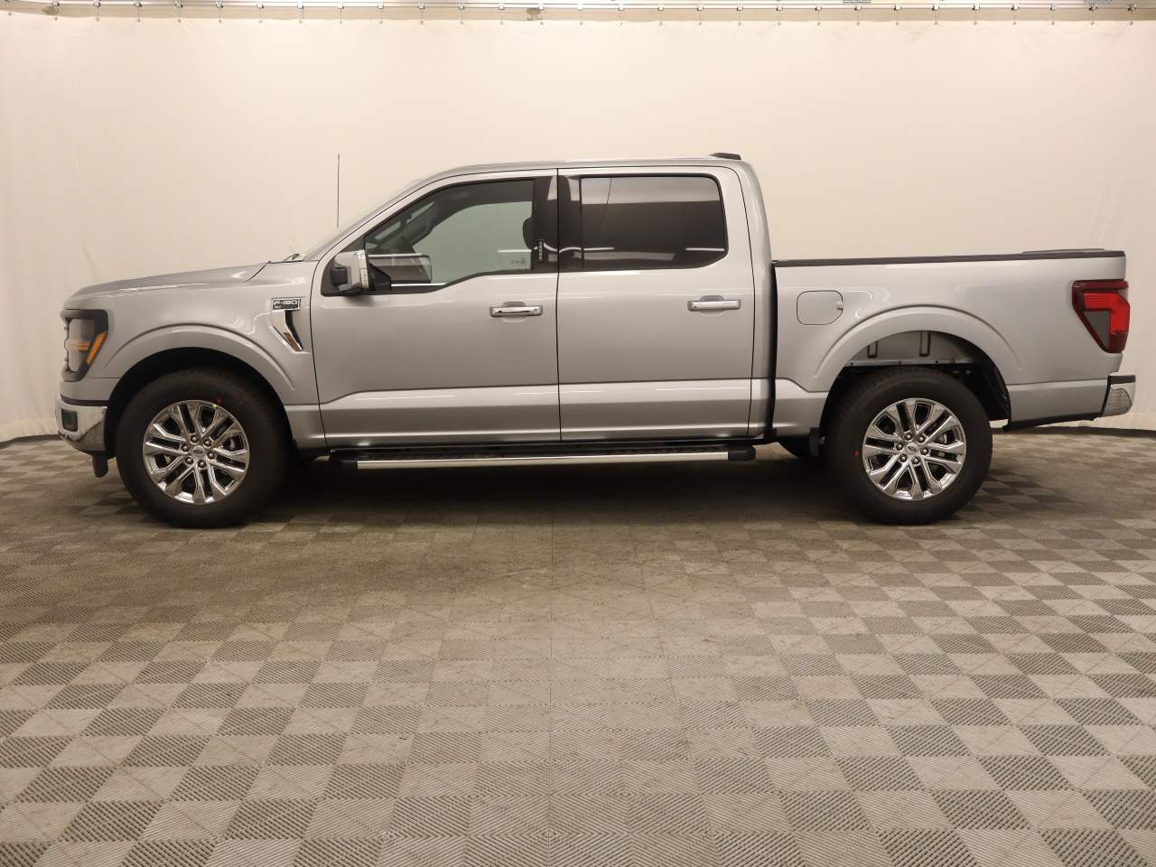 2024 Ford F-150 SuperCrew XLT