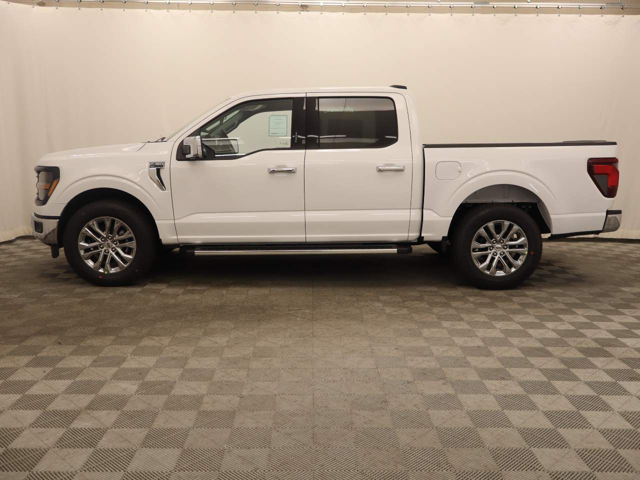 2024 Ford F-150 SuperCrew XLT