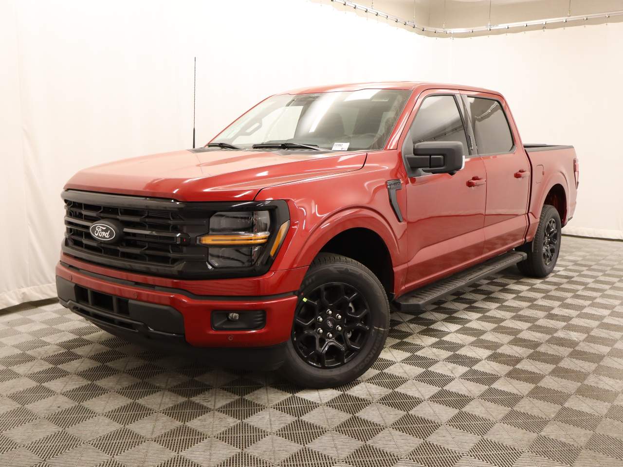 2024 Ford F-150 SuperCrew XLT