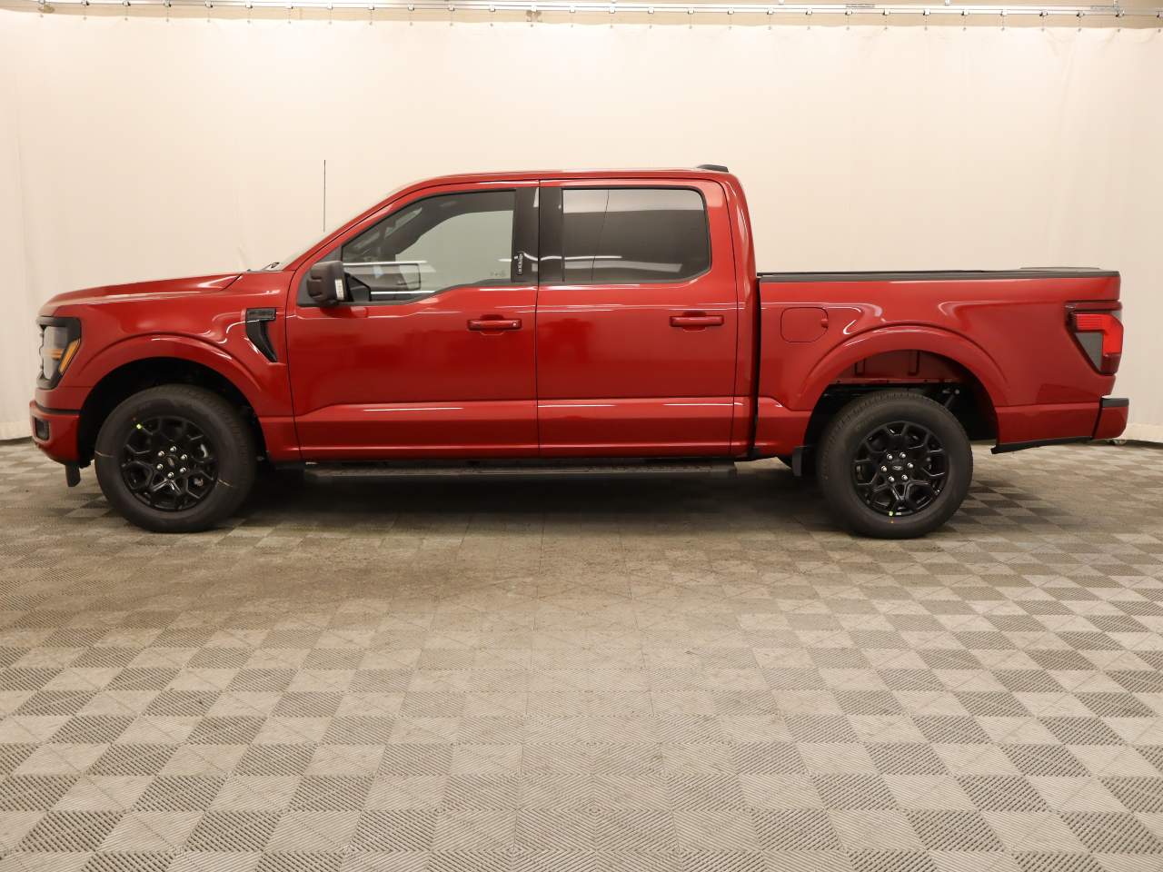 2024 Ford F-150 SuperCrew XLT