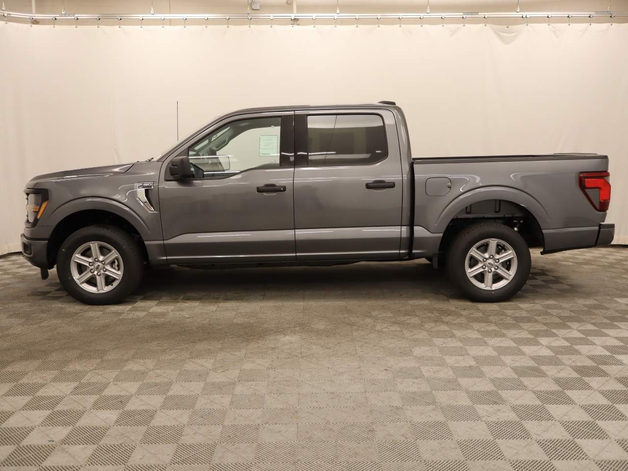 2026 Ford F-150 SuperCrew XLT