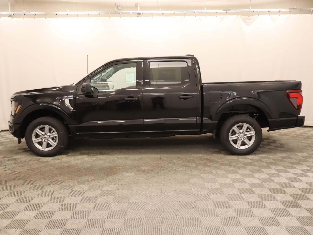 2026 Ford F-150 SuperCrew XLT