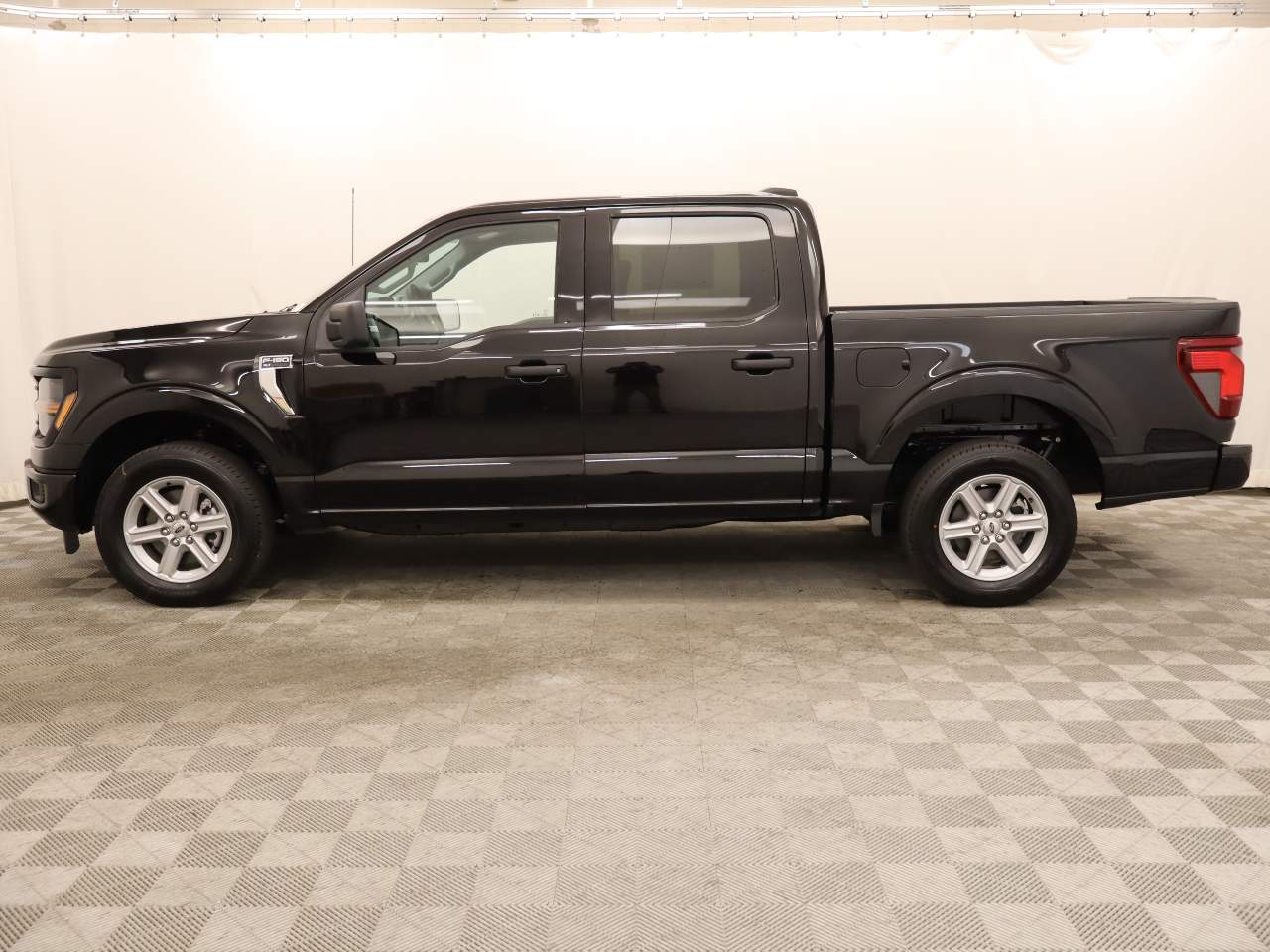 2026 Ford F-150 SuperCrew XLT