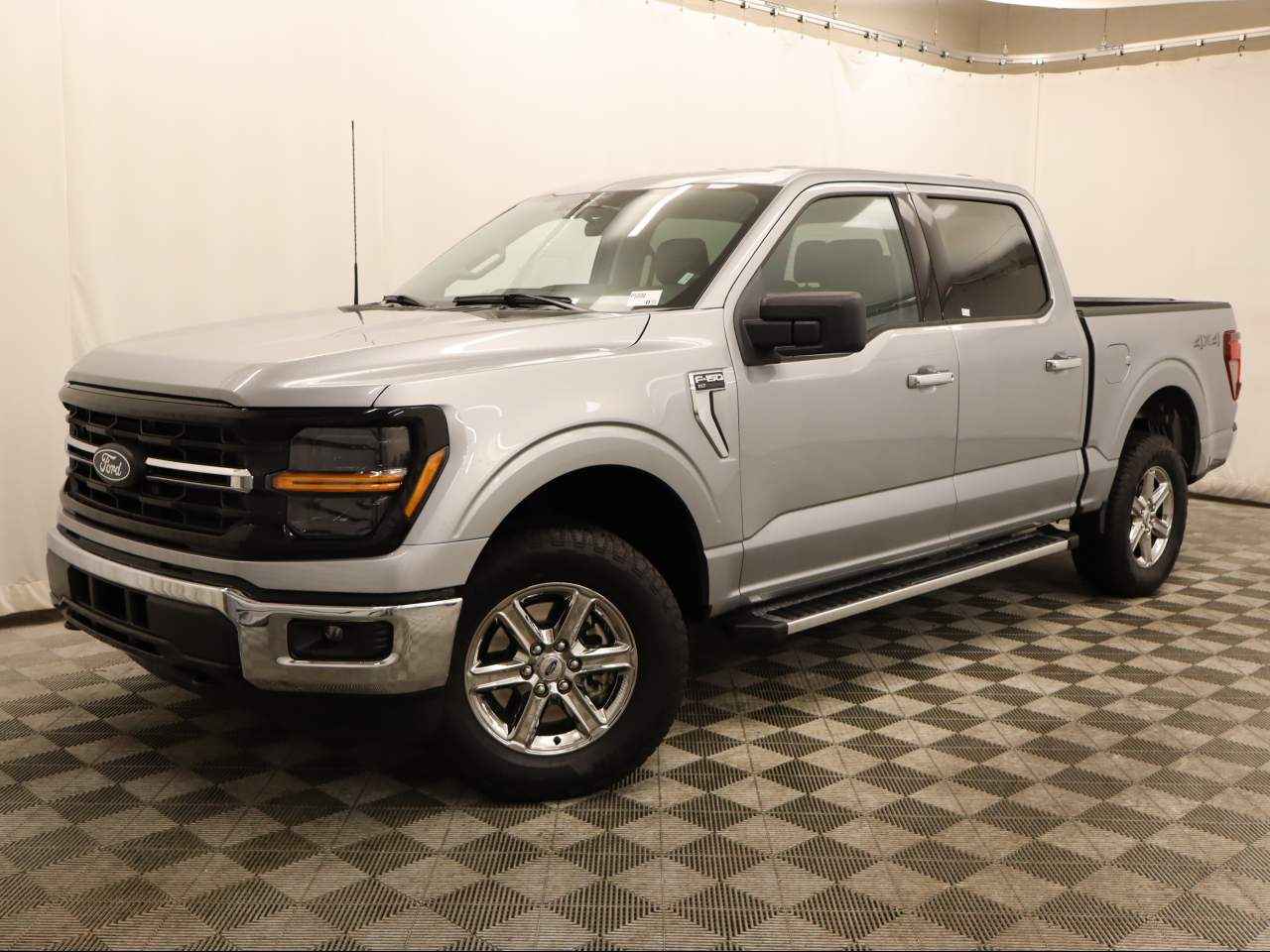 2025 Ford F-150 XLT Crew Cab