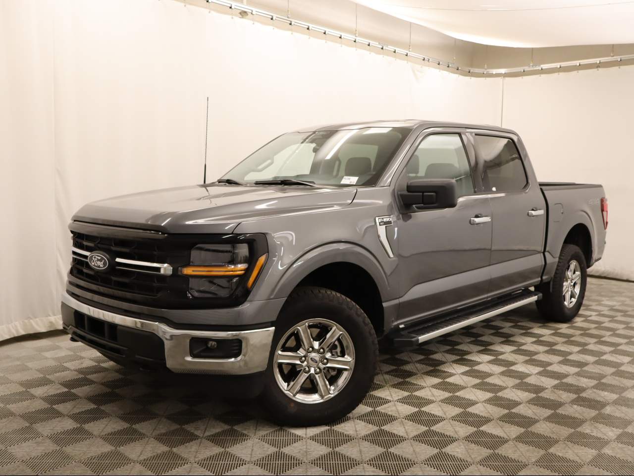 2025 Ford F-150 XLT Crew Cab