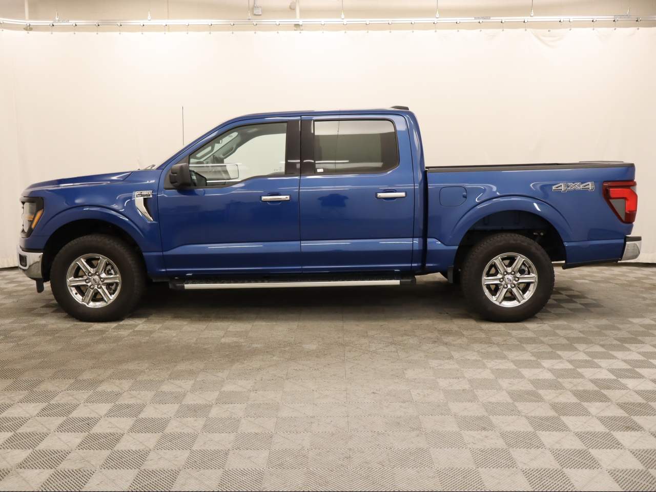 2025 Ford F-150 XLT Crew Cab