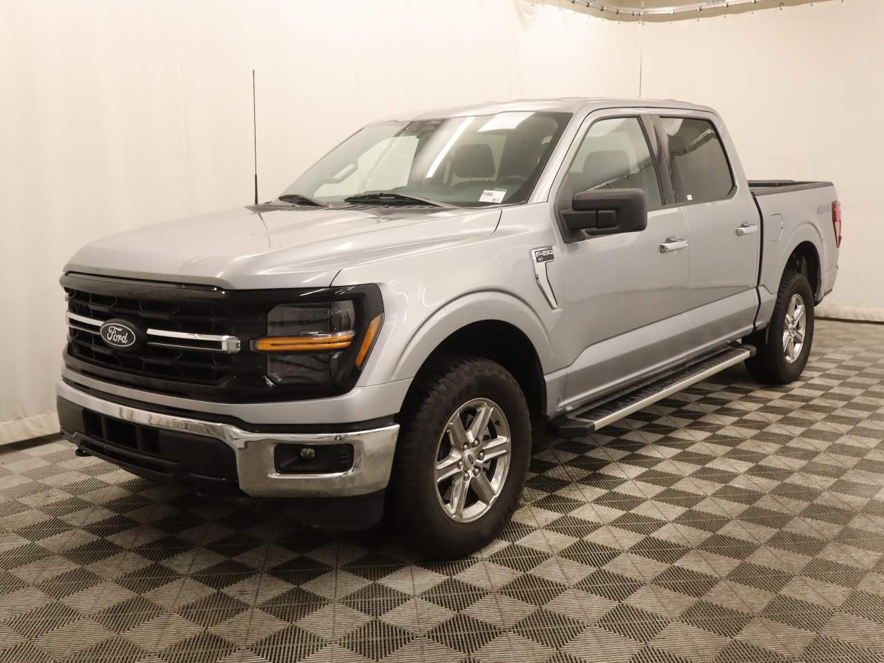 2025 Ford F-150 XLT Crew Cab