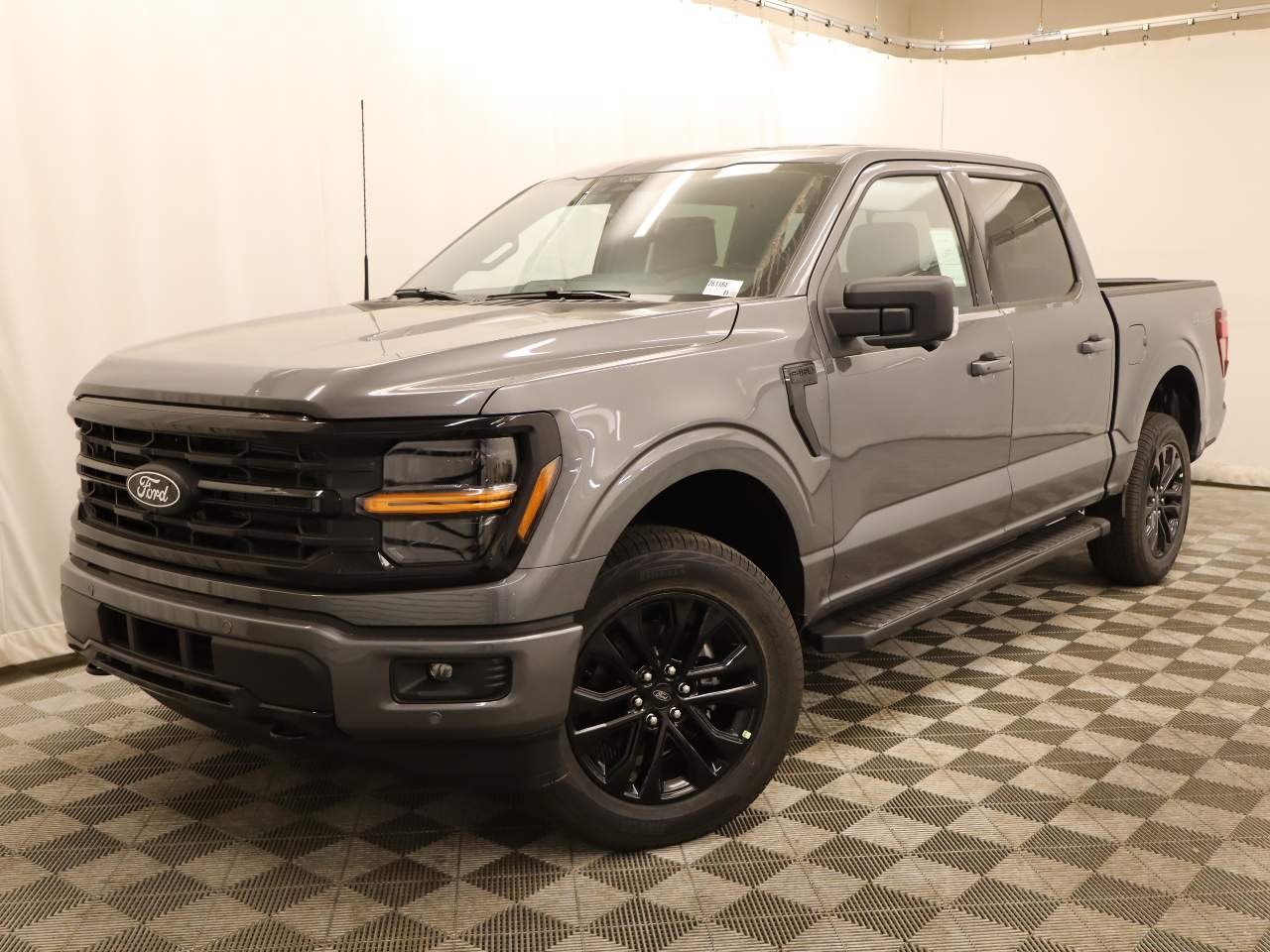 2026 Ford F-150 SuperCrew XLT