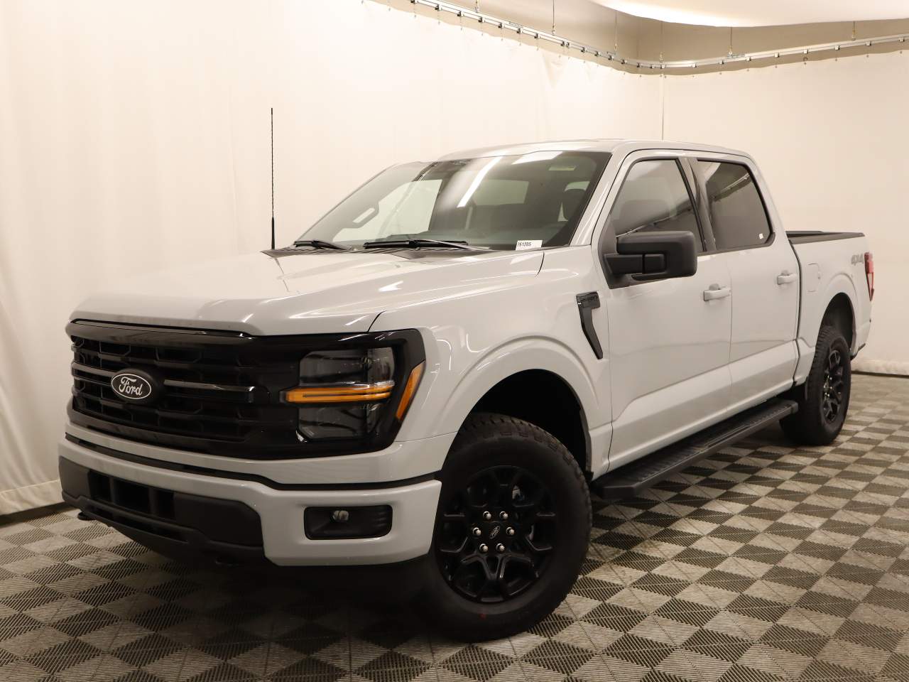 2026 Ford F-150 SuperCrew XLT