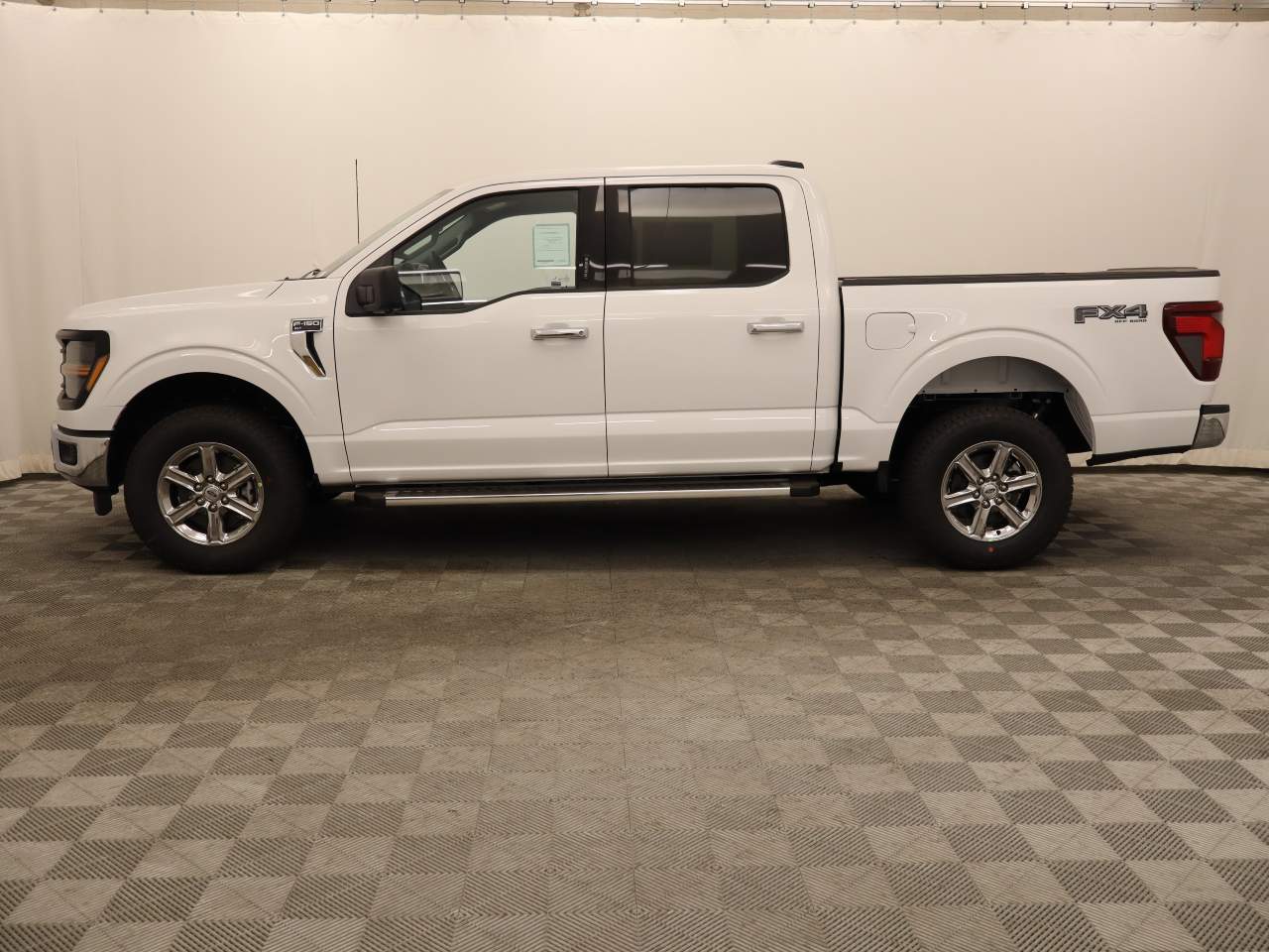 2024 Ford F-150 SuperCrew XLT