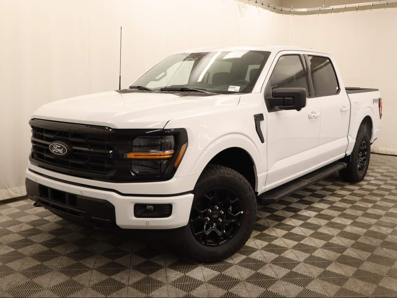 2026 Ford F-150 SuperCrew XLT