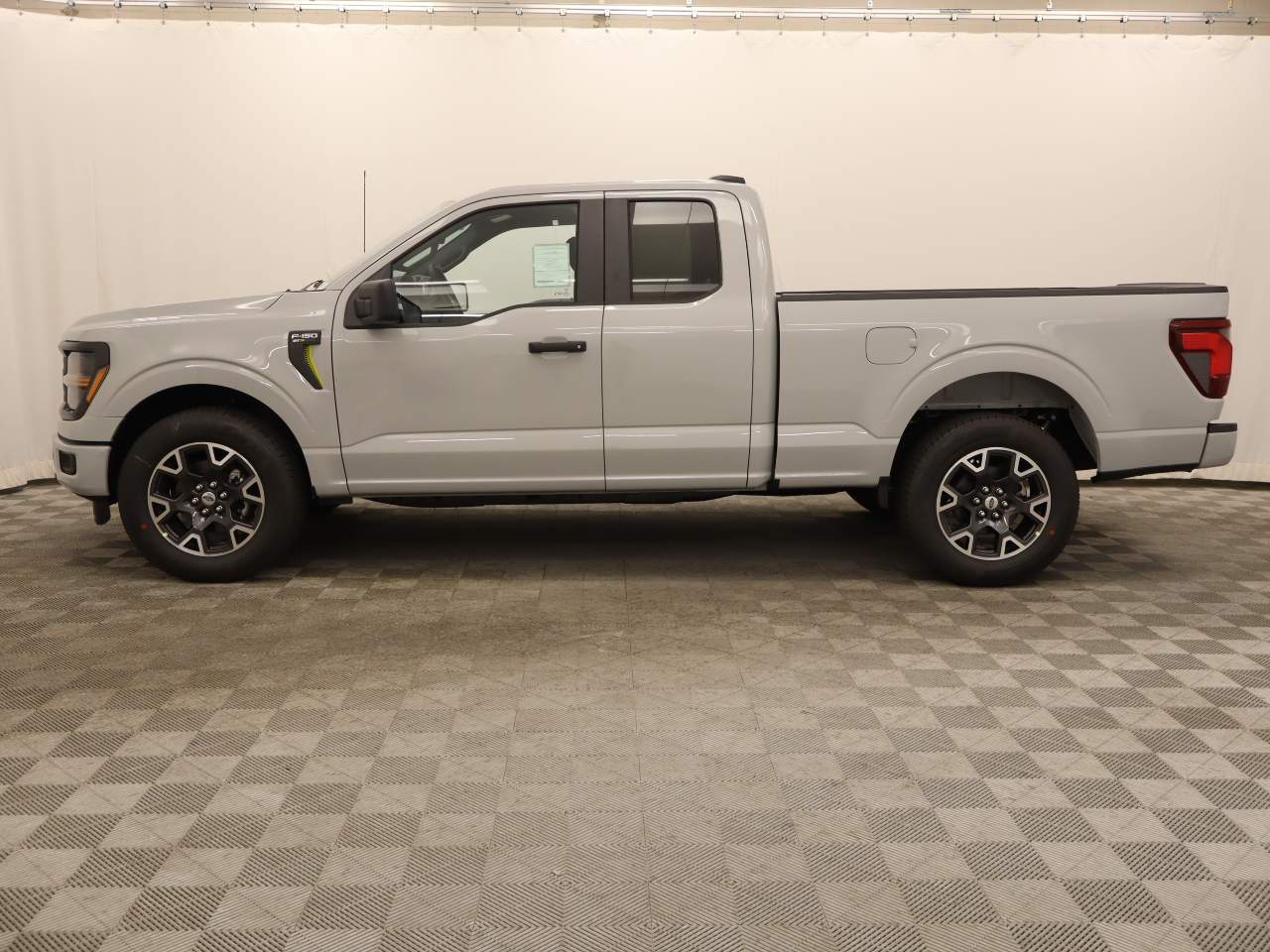 2024 Ford F-150 SuperCab STX