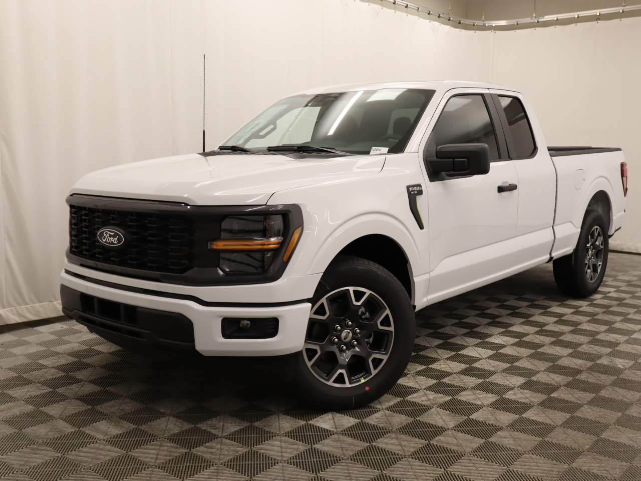 2024 Ford F-150 SuperCab STX