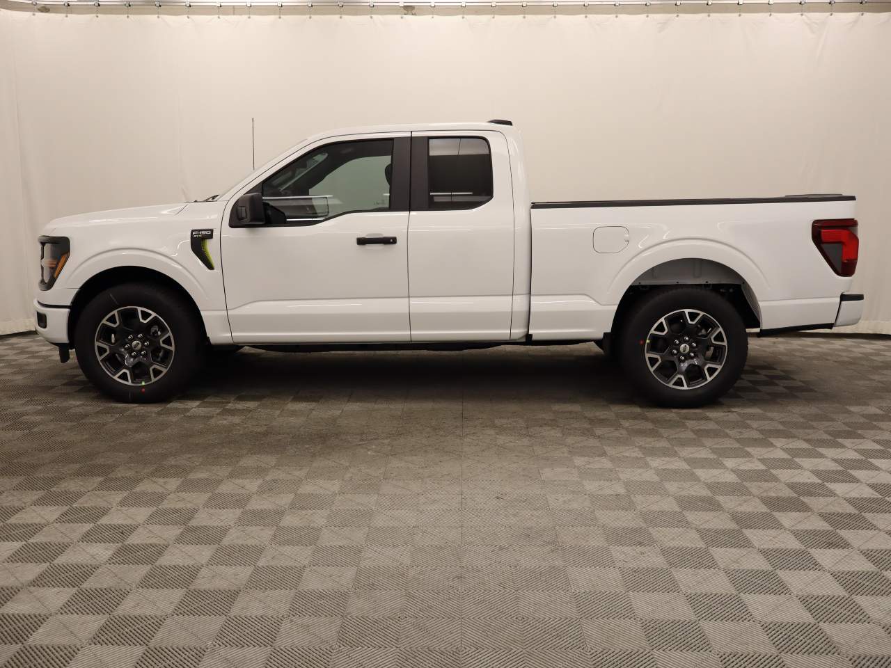 2024 Ford F-150 SuperCab STX