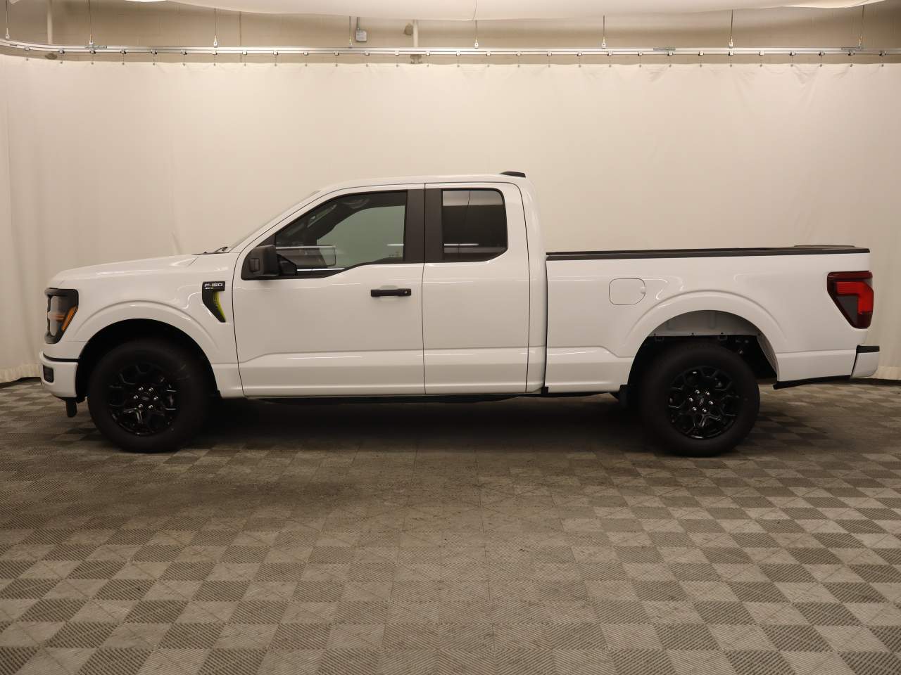2025 Ford F-150 SuperCab STX