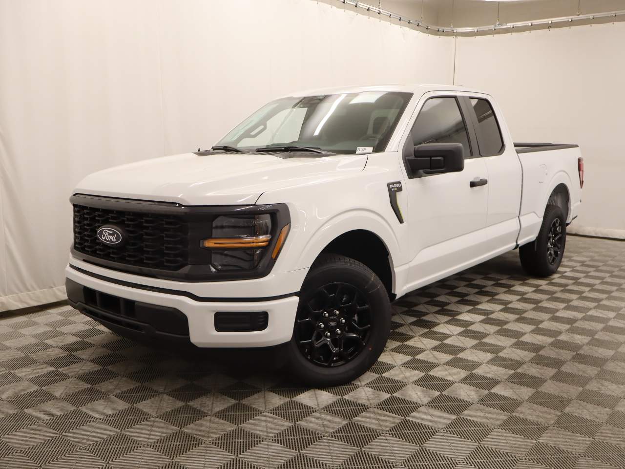 2025 Ford F-150 SuperCab STX