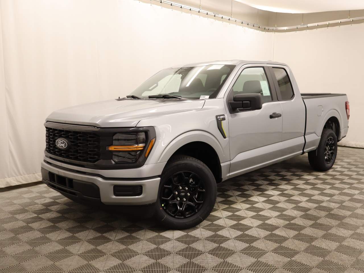 2025 Ford F-150 SuperCab STX