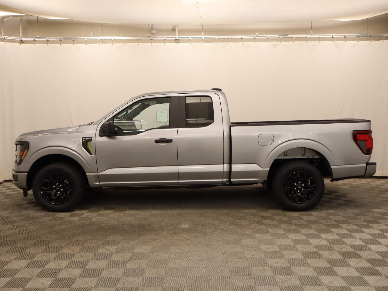 2025 Ford F-150 SuperCab STX