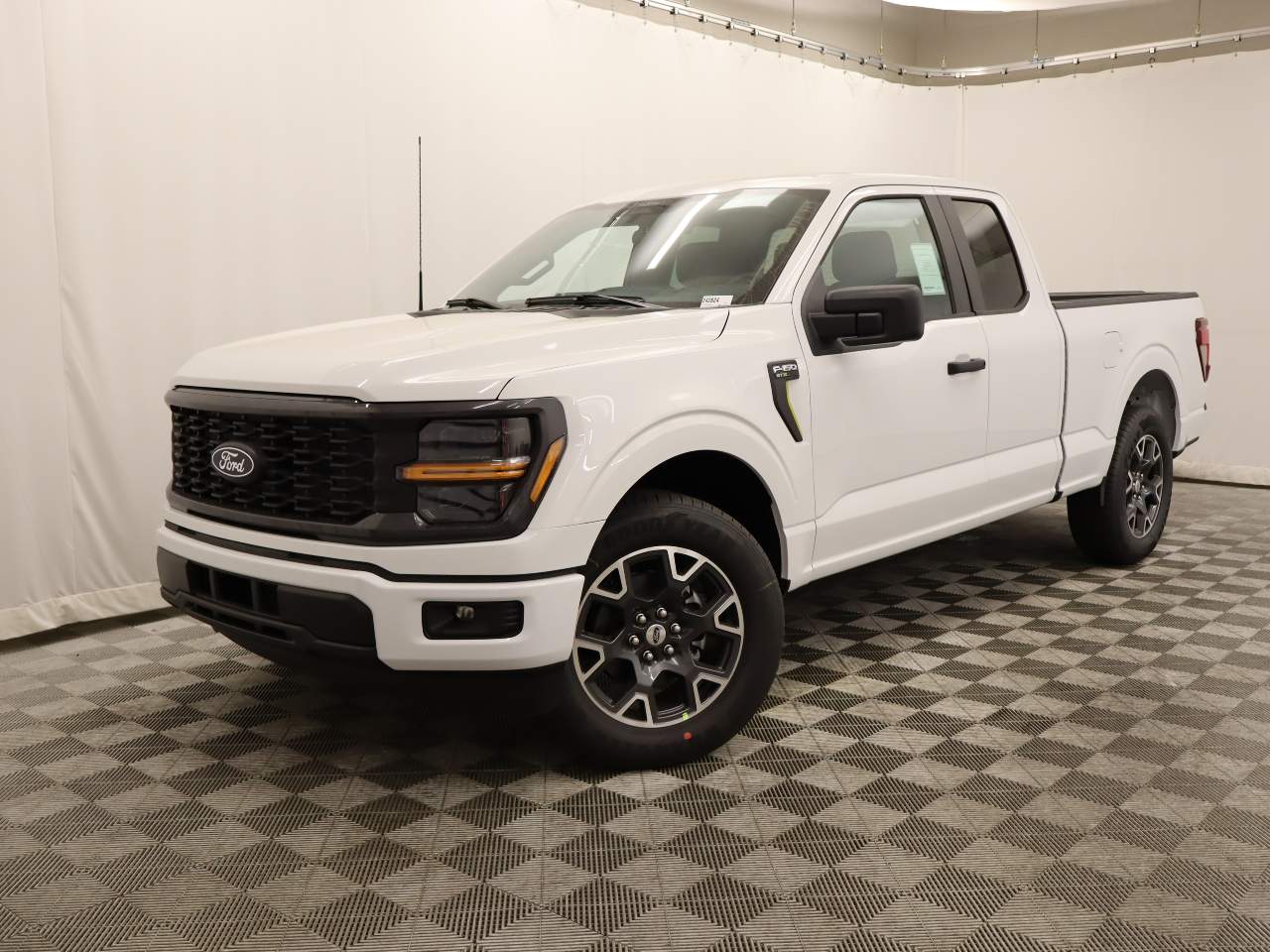 2024 Ford F-150 SuperCab STX