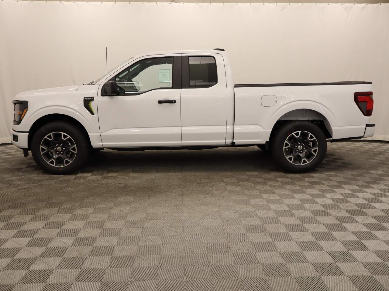 2024 Ford F-150 SuperCab STX