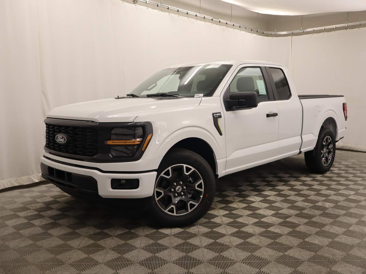 2024 Ford F-150 SuperCab STX