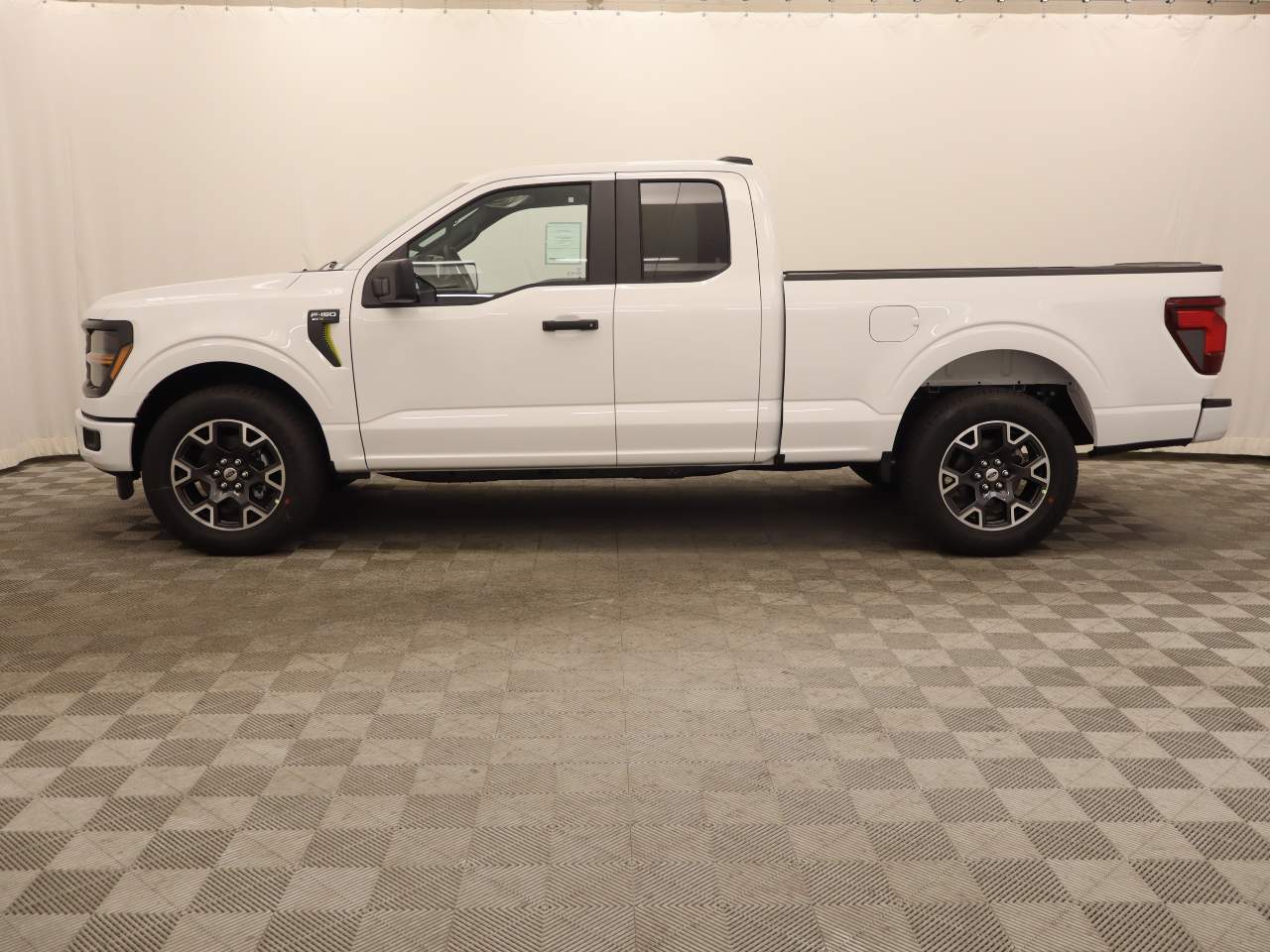 2024 Ford F-150 SuperCab STX