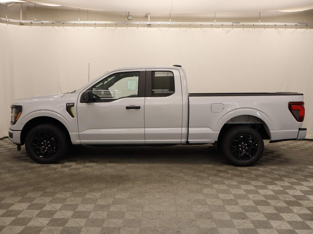 2025 Ford F-150 SuperCab STX