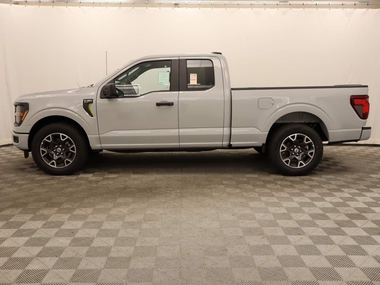 2024 Ford F-150 SuperCab STX