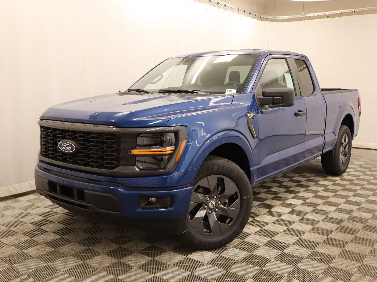 2025 Ford F-150 SuperCab STX
