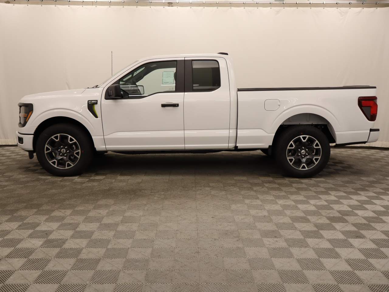 2024 Ford F-150 SuperCab STX